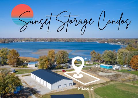 Photo of 1278 Chapman Lake Drive #202, Warsaw, IN 46582 (MLS # 202604378)