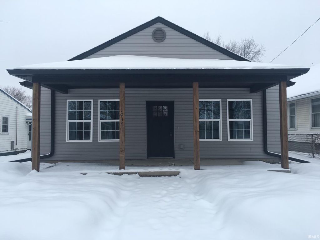 Photo of 1237 S Cooper Street, Kokomo, IN 46902 (MLS # 202547845)
