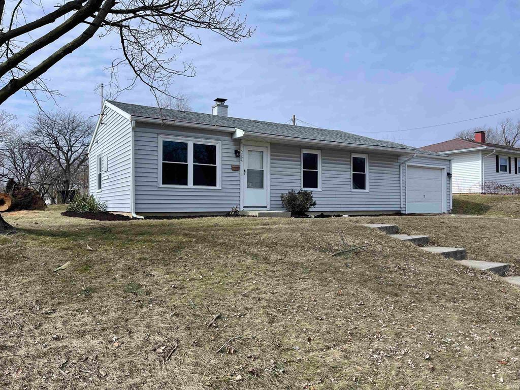 Photo of 5205 Riviera Drive, Fort Wayne, IN 46825 (MLS # 202606143)