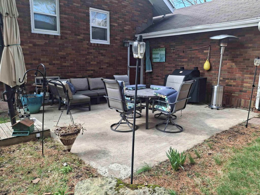 Photo of 107 N Jackson Avenue, Fowler, IN 47944 (MLS # 202610999)