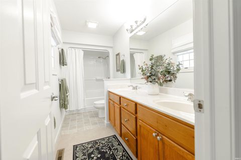 Tiny photo for 5490 N Sawgrass Lane, Leesburg, IN 46538 (MLS # 202612552)