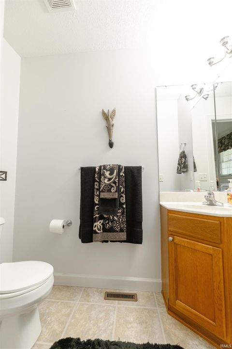 Tiny photo for 5490 N Sawgrass Lane, Leesburg, IN 46538 (MLS # 202612552)