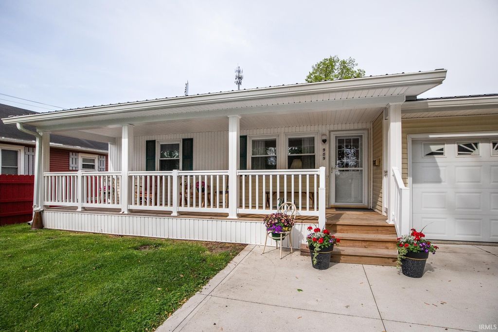 Photo of 909 Dierkes Street, Decatur, IN 46733 (MLS # 202616530)