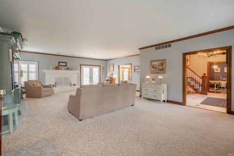 Tiny photo for 1500 Washington Avenue, Boonville, IN 47601 (MLS # 202633833)