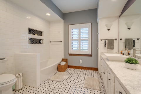 Tiny photo for 1500 Washington Avenue, Boonville, IN 47601 (MLS # 202633833)