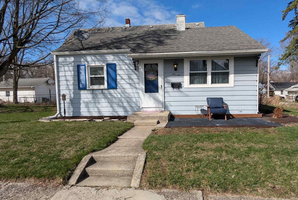 Photo of 510 Irene Avenue, Fort Wayne, IN 46808 (MLS # 202608978)