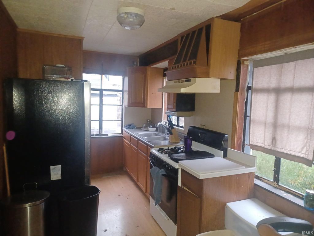 Photo of 730 Cardinal Drive, Evansville, IN 47711 (MLS # 202548558)