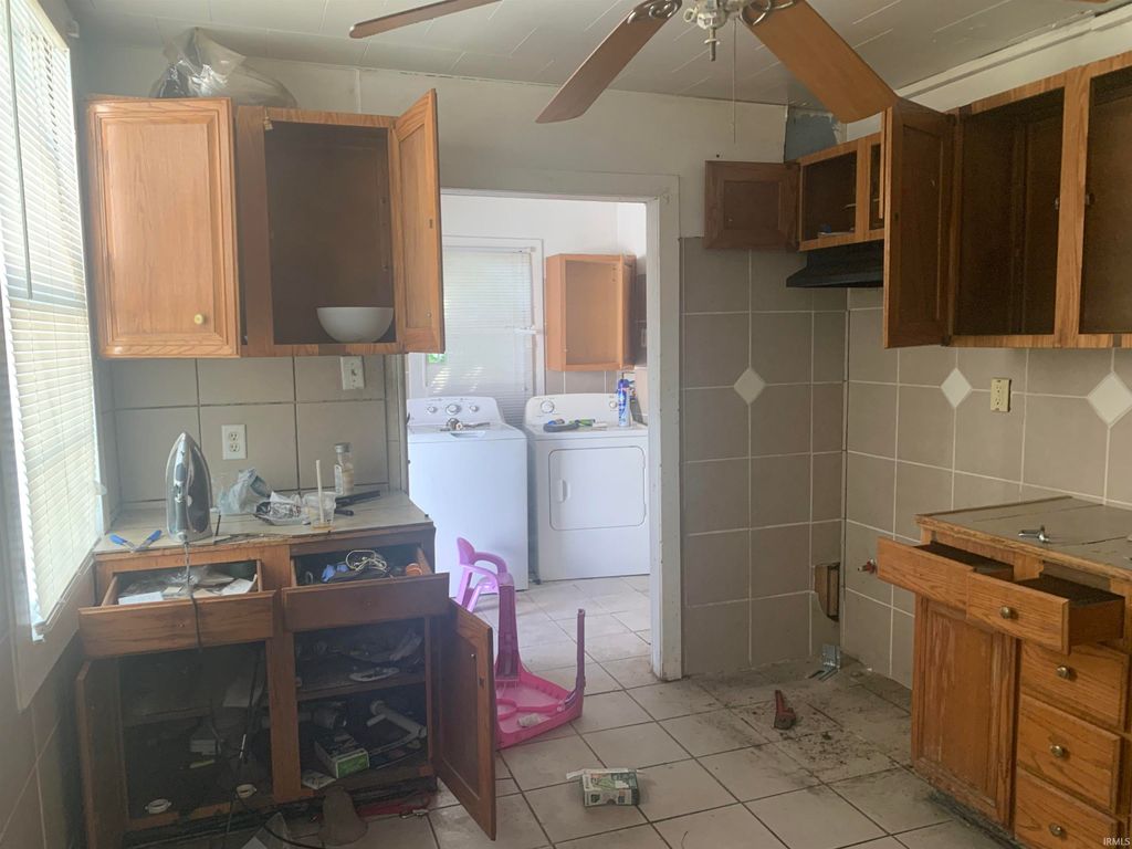 Photo of 1942 N Johnson Street, South Bend, IN 46628 (MLS # 202539407)