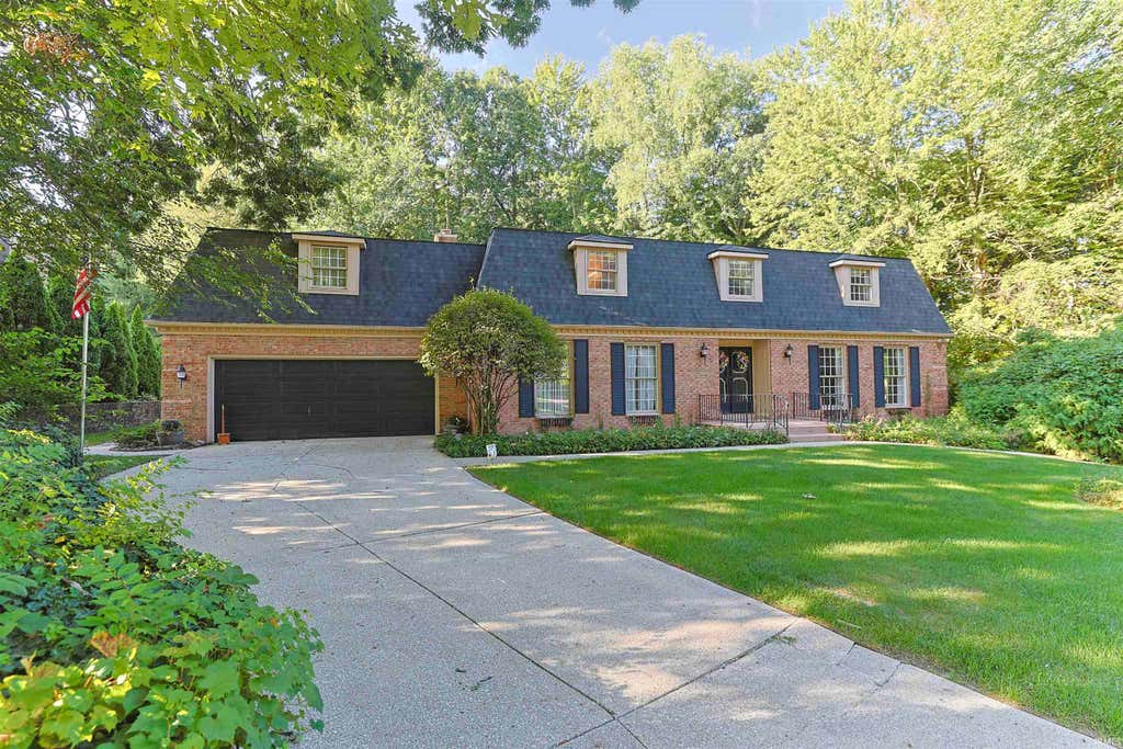 Photo of 17022 Woodshire Court, Granger, IN 46530 (MLS # 202634932)