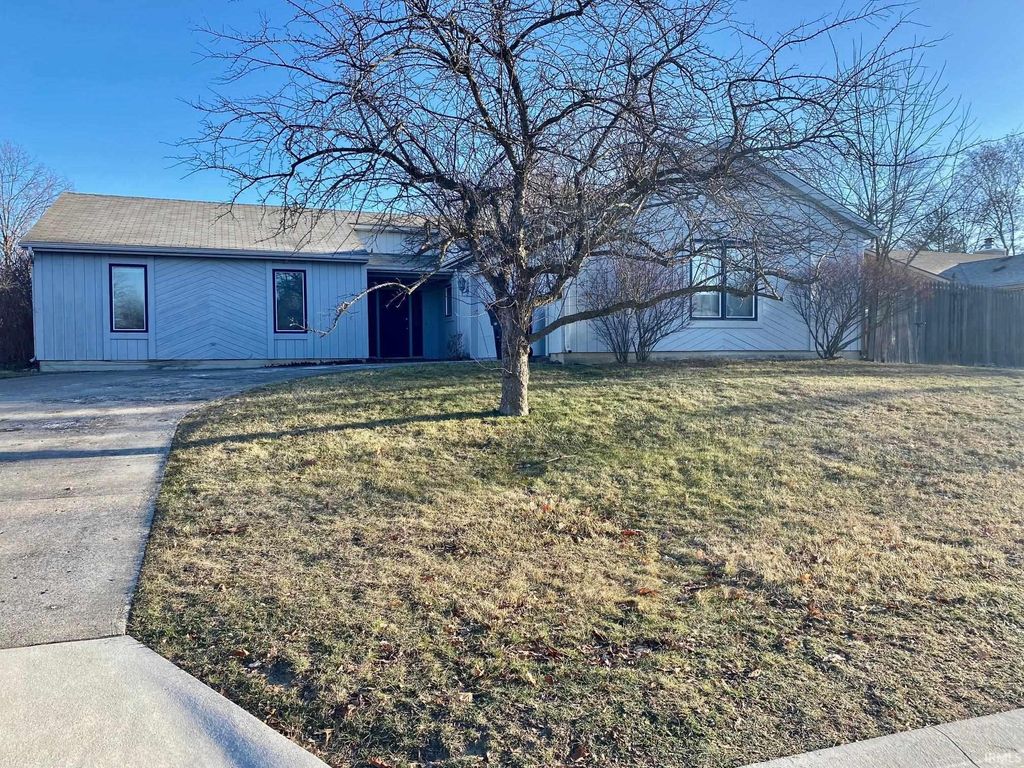 Photo of 2907 Copper Hill Run, Fort Wayne, IN 46804 (MLS # 202549443)