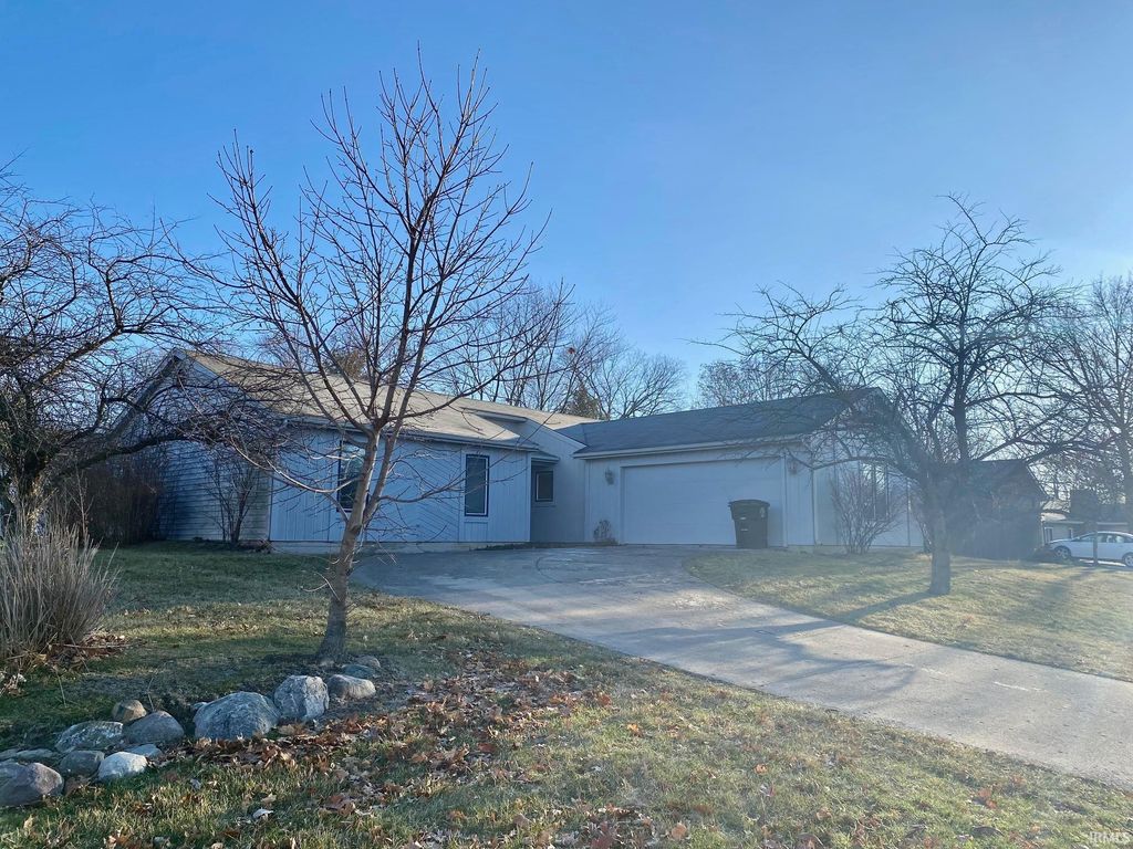 Photo of 2907 Copper Hill Run, Fort Wayne, IN 46804 (MLS # 202549443)