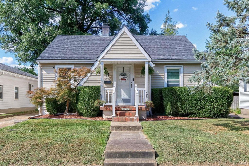 Photo of 2022 E Franklin Street, Evansville, IN 47711 (MLS # 202601182)