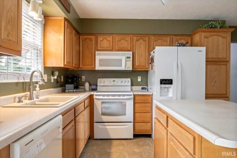 Tiny photo for 531 Lissaaron Drive, Winchester, IN 47394 (MLS # 202638840)