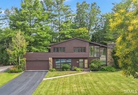 Photo of 2320 E Covenanter Drive, Bloomington, IN 47401 (MLS # 202625821)