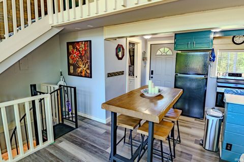 Tiny photo for 7653 E Dale Court, Monticello, IN 47960 (MLS # 202615878)
