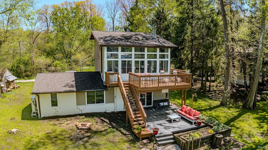 Photo of 7653 E Dale Court, Monticello, IN 47960 (MLS # 202615878)