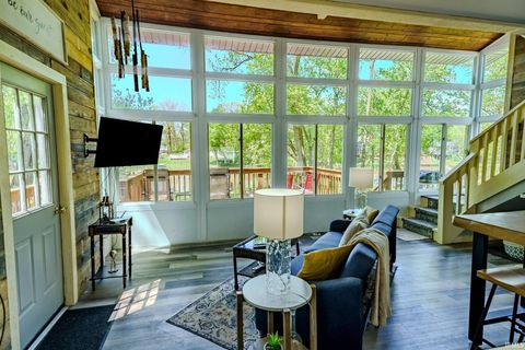 Tiny photo for 7653 E Dale Court, Monticello, IN 47960 (MLS # 202615878)