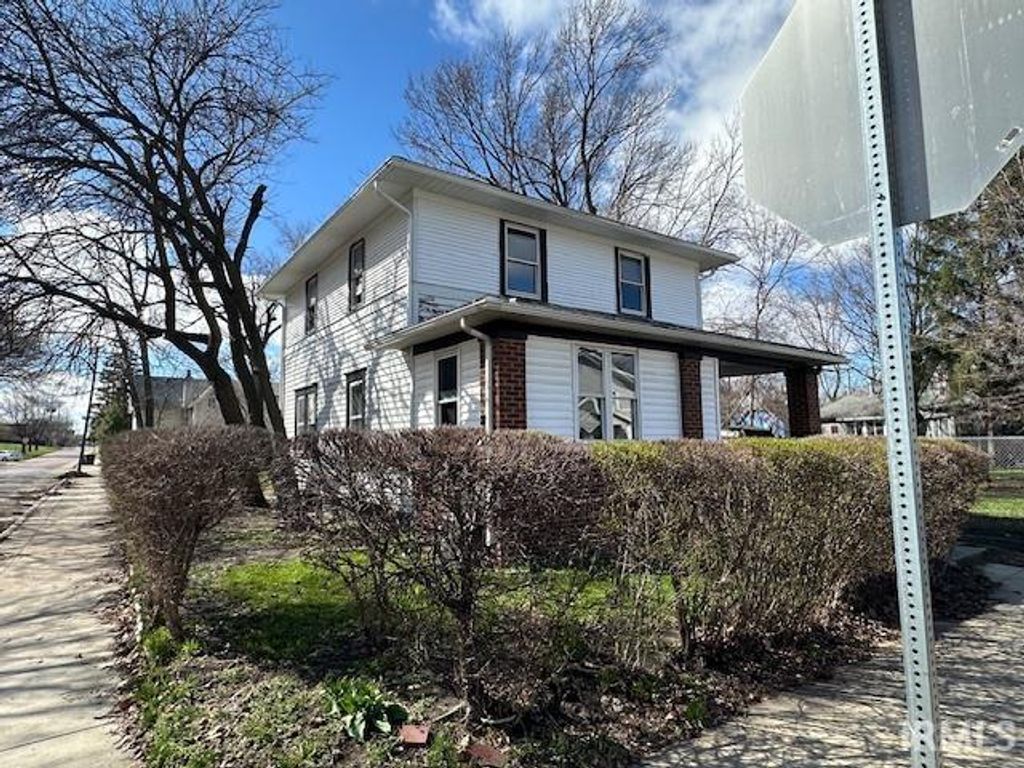 Photo of 625 Rush Street, South Bend, IN 46601 (MLS # 202610557)