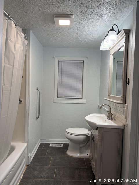 Tiny photo for 1009 E Spraker Street, Kokomo, IN 46901 (MLS # 202631301)