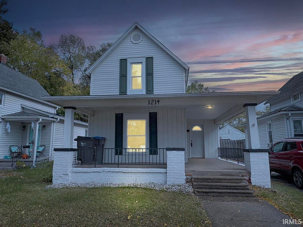 Photo of 1214 Locust Street, Elkhart, IN 46514 (MLS # 202542805)