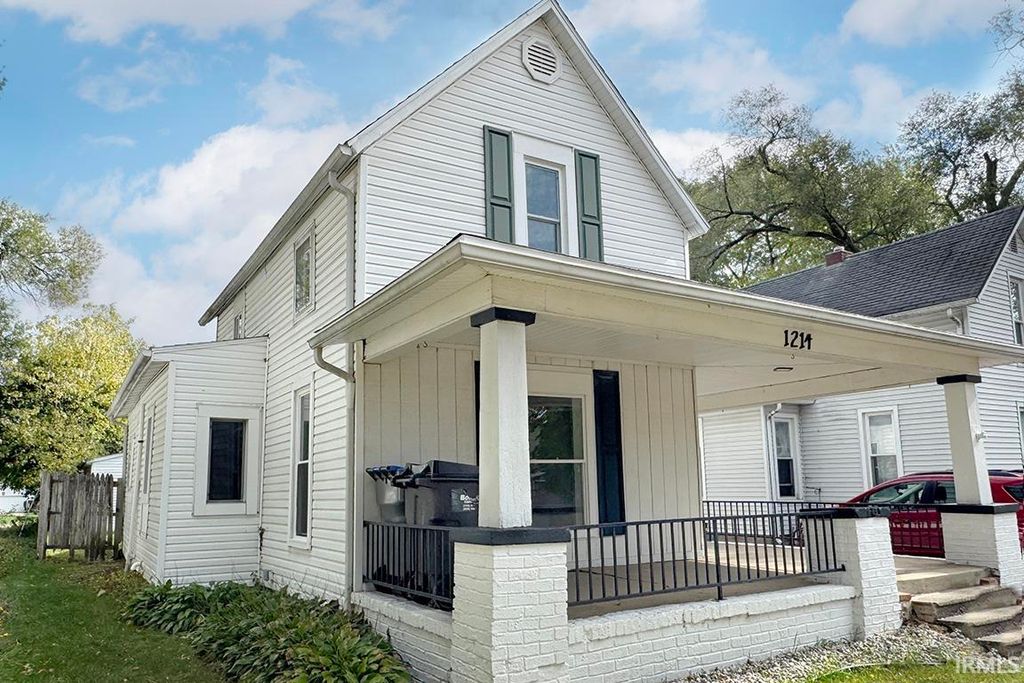 Photo of 1214 Locust Street, Elkhart, IN 46514 (MLS # 202542805)