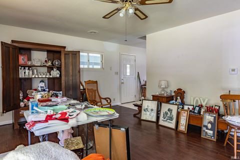 Tiny photo for 215 W Swayzee Street, Marion, IN 46952 (MLS # 202618536)