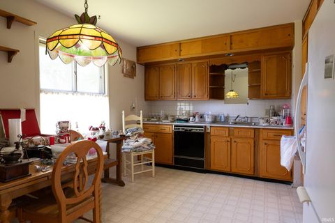 Tiny photo for 215 W Swayzee Street, Marion, IN 46952 (MLS # 202618536)