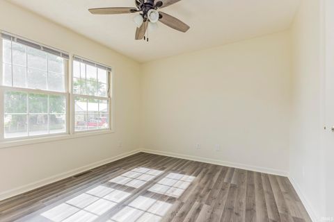 Tiny photo for 1436 W 14th Street, Muncie, IN 47302 (MLS # 202540545)