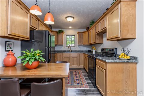 Tiny photo for 1436 W 14th Street, Muncie, IN 47302 (MLS # 202540545)