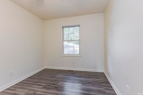 Tiny photo for 1436 W 14th Street, Muncie, IN 47302 (MLS # 202540545)