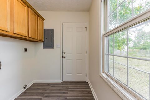 Tiny photo for 1436 W 14th Street, Muncie, IN 47302 (MLS # 202540545)