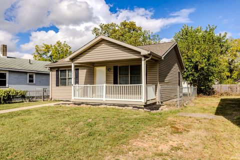 Tiny photo for 1436 W 14th Street, Muncie, IN 47302 (MLS # 202540545)