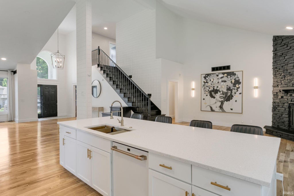 Photo of 51855 Westwood Forest Drive, South Bend, IN 46628 (MLS # 202630851)
