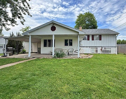 Tiny photo for 204 S 21st Street, Vincennes, IN 47591 (MLS # 202621619)