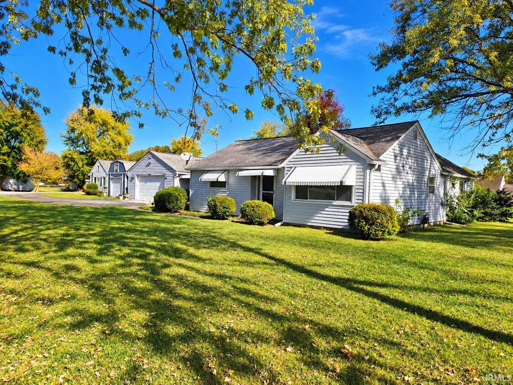 Photo of 2916 Jennifer Road, Fort Wayne, IN 46816 (MLS # 202644509)