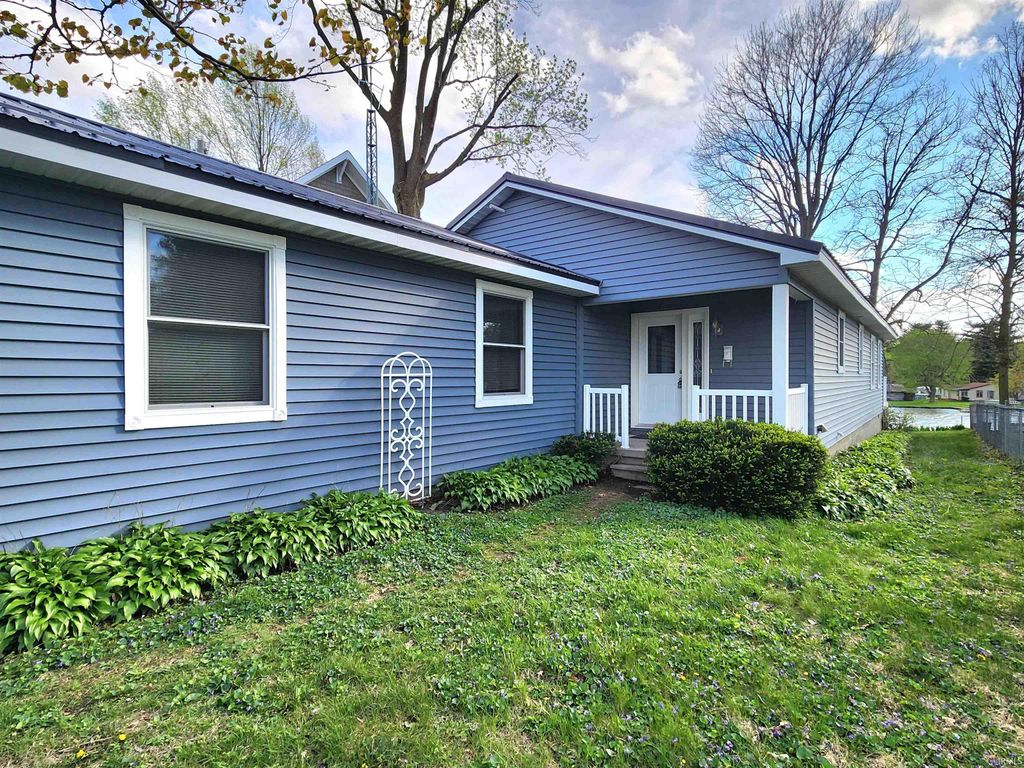 Photo of 3584 E Bailey Road, Monticello, IN 47960 (MLS # 202610519)