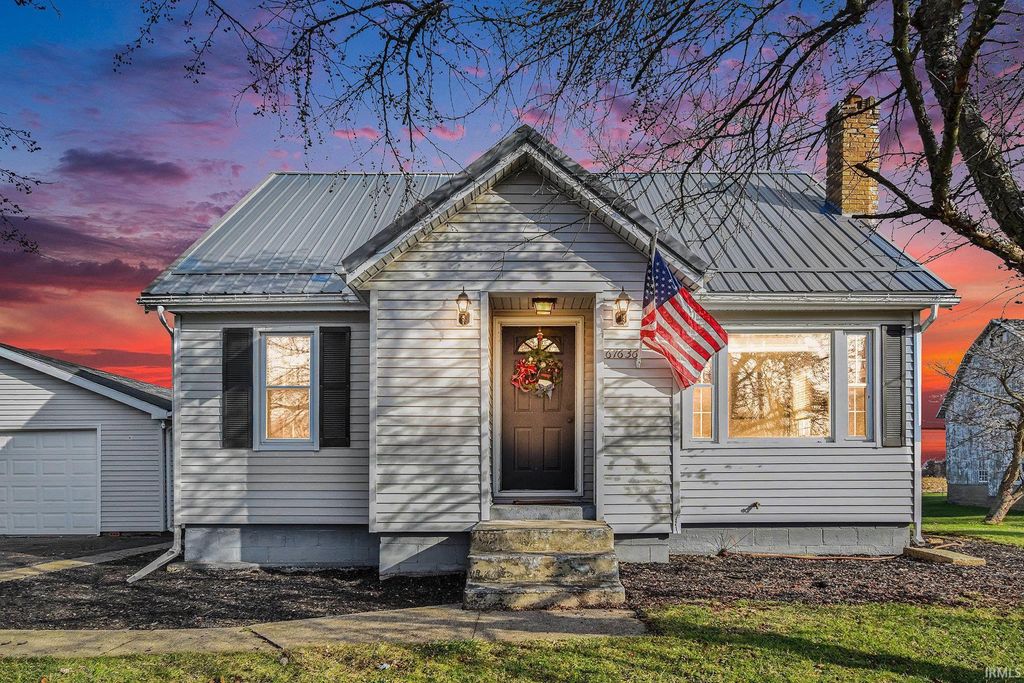 Photo of 67636 lake trail Trl, Lakeville, IN 46536 (MLS # 202549635)