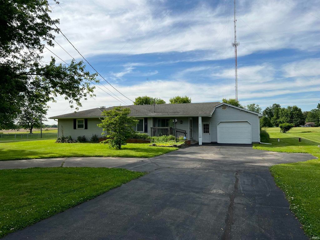 Photo of 1670 W Old Waynetown Road, Crawfordsville, IN 47933 (MLS # 202618219)