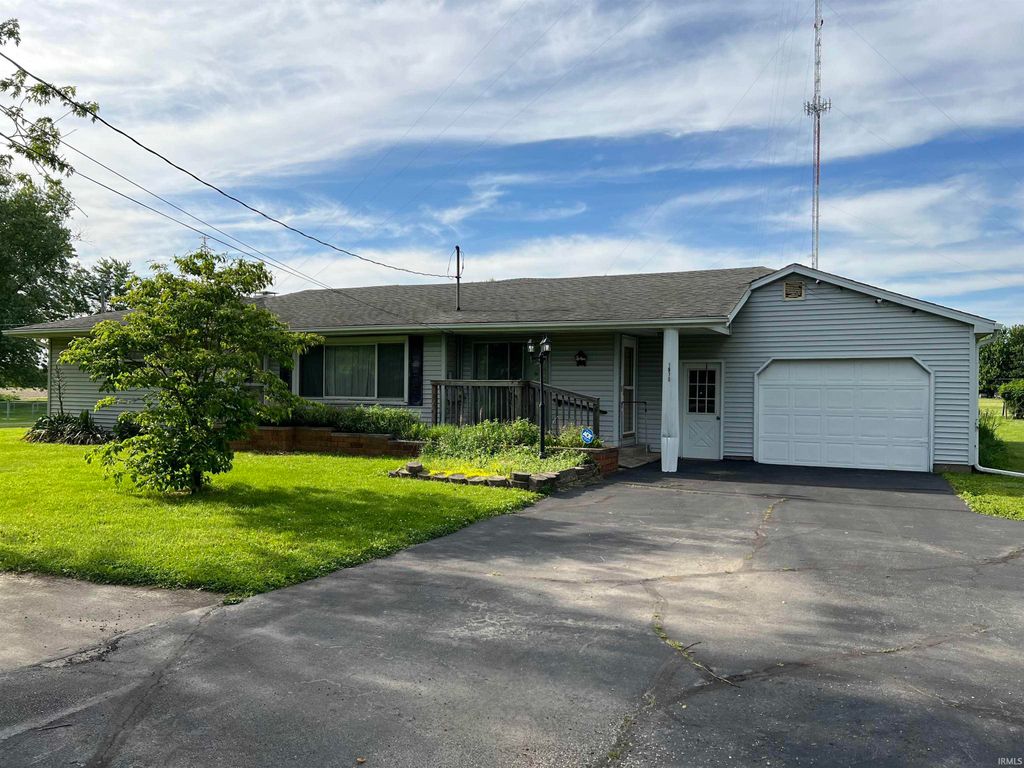 Photo of 1670 W Old Waynetown Road, Crawfordsville, IN 47933 (MLS # 202618219)