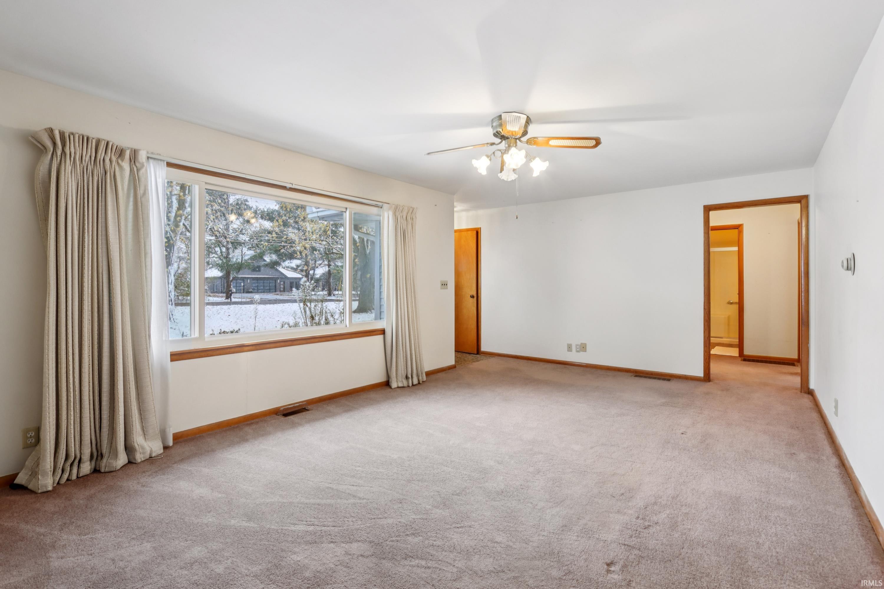 1670 W Old Waynetown Road