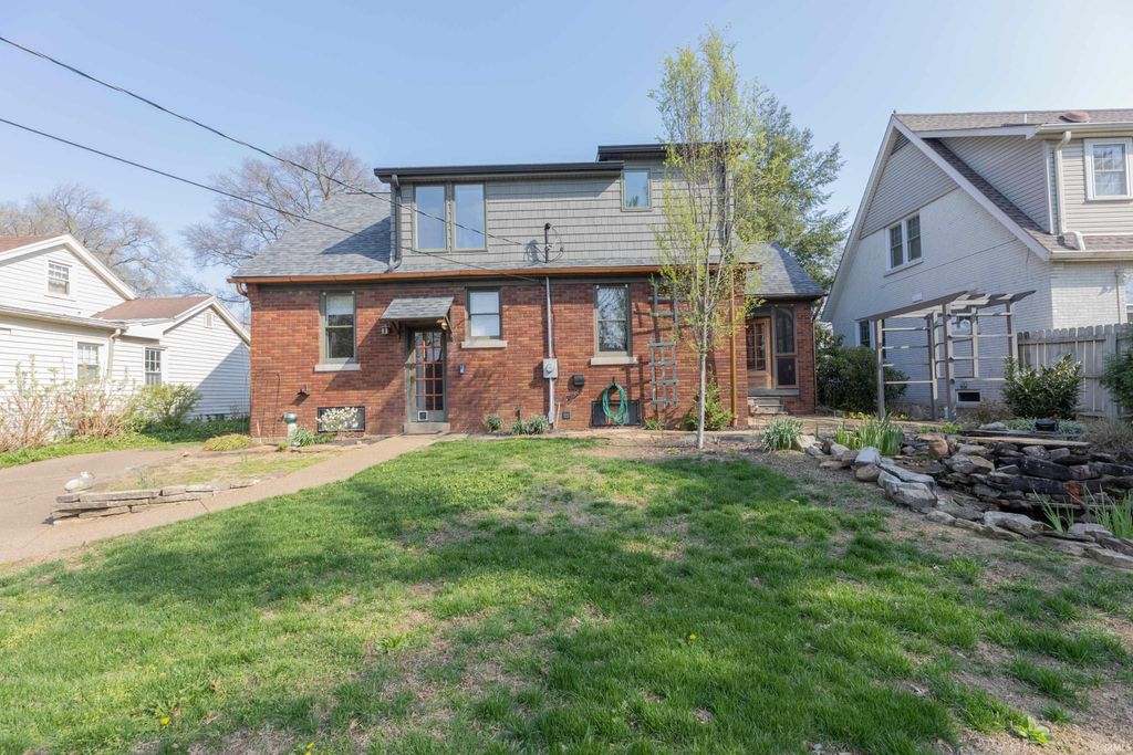 Photo of 2315 E Mulberry Street, Evansville, IN 47714 (MLS # 202610903)