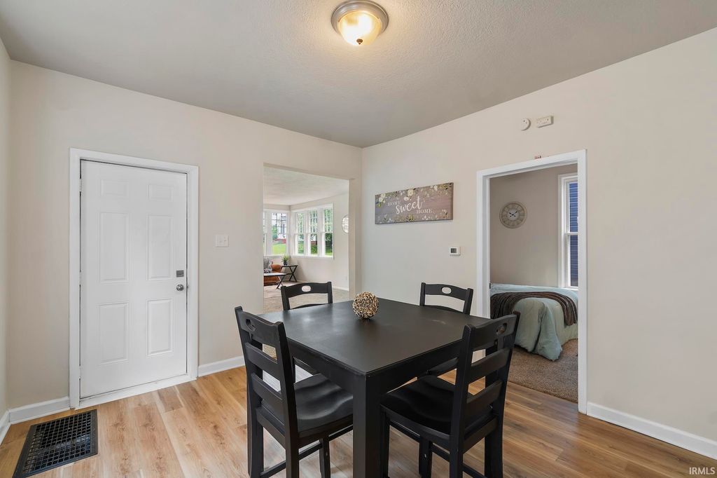 Photo of 2506 S Wayne Avenue, Fort Wayne, IN 46807 (MLS # 202618774)