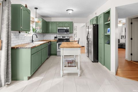 Tiny photo for 46 Gelder Court, Lafayette, IN 47905 (MLS # 202611184)