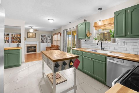 Tiny photo for 46 Gelder Court, Lafayette, IN 47905 (MLS # 202611184)