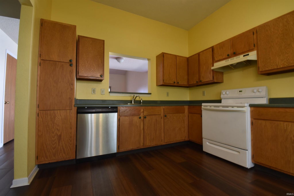 Photo of 1109 W Pine Meadow Drive, Bloomington, IN 47403 (MLS # 202639084)