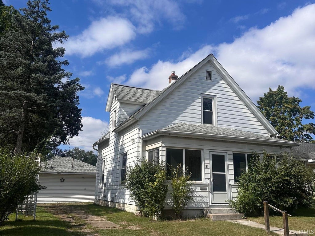 Photo of 1233 S 33rd Street, South Bend, IN 46615 (MLS # 202639792)