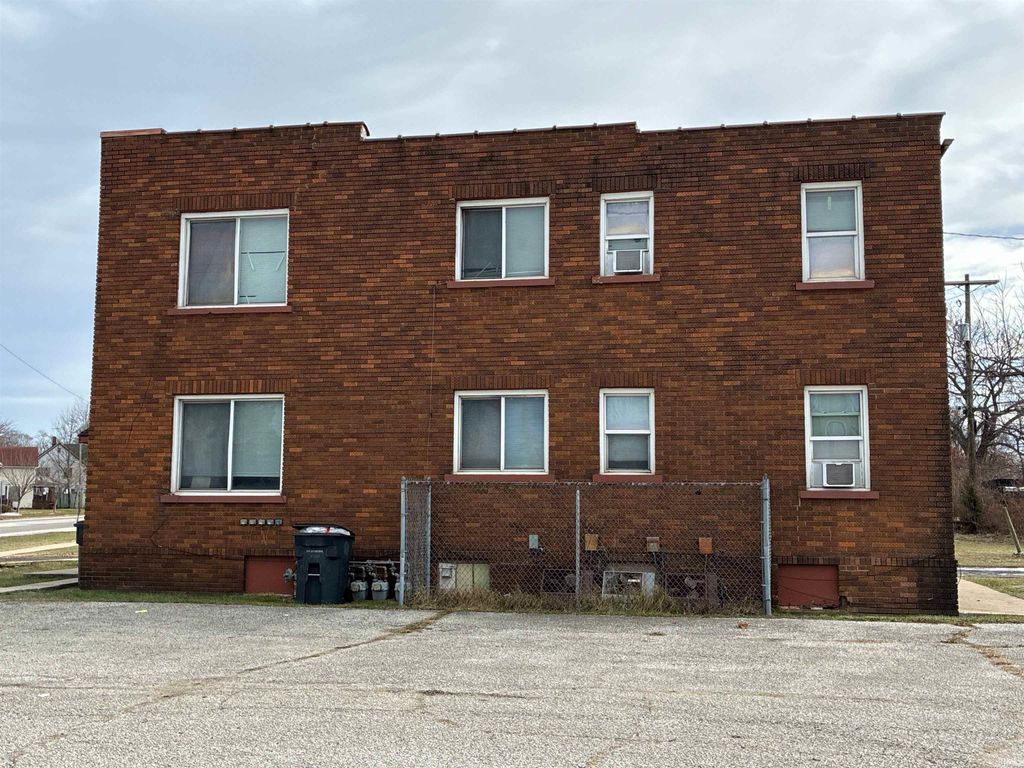 Photo of 1518 Lincoln Way West Way, South Bend, IN 46628 (MLS # 202600833)