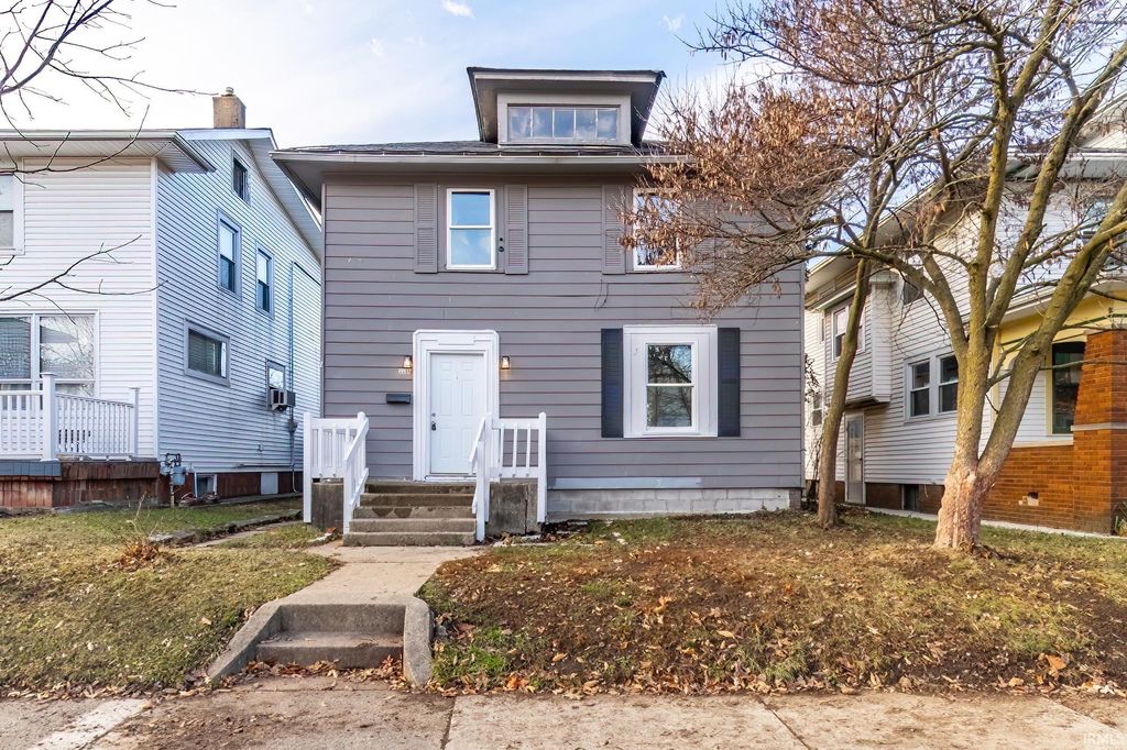 Photo of 3314 Webster Street, Fort Wayne, IN 46807 (MLS # 202601521)