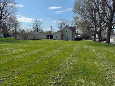 Tiny photo for 36 N Pearl Street, New Waverly, IN 46961 (MLS # 202613284)
