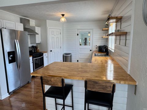 Tiny photo for 36 N Pearl Street, New Waverly, IN 46961 (MLS # 202613284)